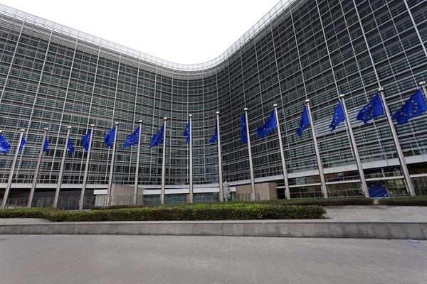 Avrupa Komisyonu, patent davaları açarak haksız rekabete sebep olup olmadığı hakkında Samsung'a inceleme başlatıyor