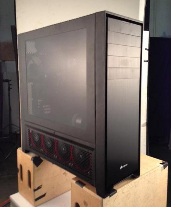 Corsair'ın devasa bilgisayar kasası Obsidian 900D için geri sayım başladı