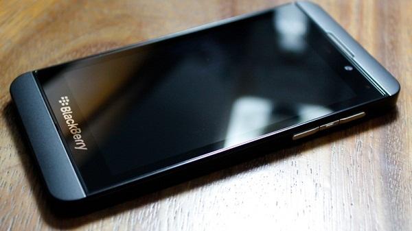 BlackBerry Z10, ABD'de 149$'dan başlayan kontratlı fiyat etiketiyle satışa sunulacak
