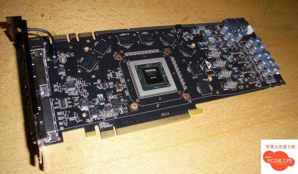 GeForce 9800GTX kameralara yakalandı; yeni görseller ve detaylar