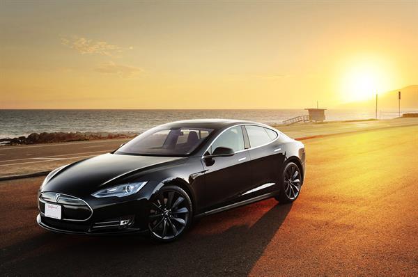 Hacklenen Tesla Model S'in güvenlik güncellemesi tüm araçlara ulaştı