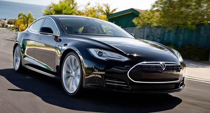 Tesla'nın elektrikli otomobilleri yarış pistlerinde mücadele edecek