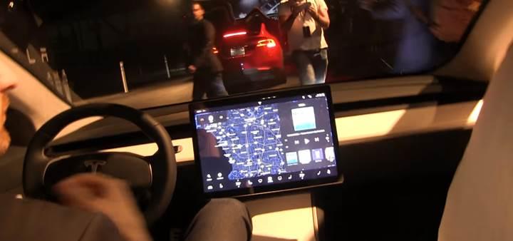 Tesla Model 3'ün 15 inç ekranı LG Display tarafından tedarik edilecek