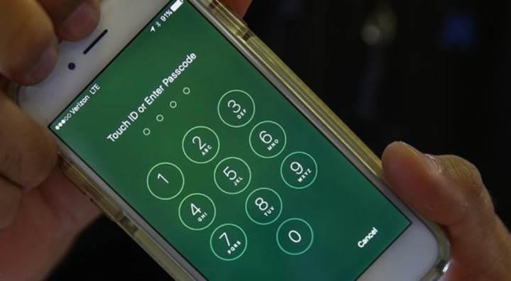 FBI hacklediği iPhone'da işe yarar bir şey bulamadı