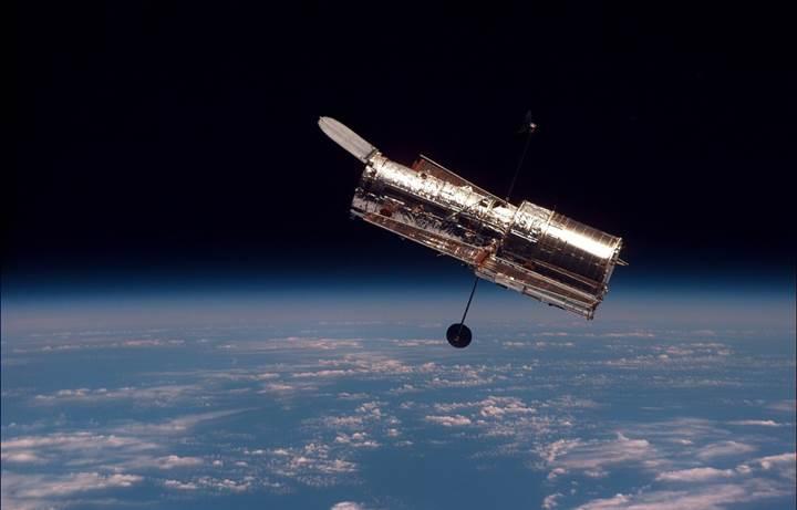 Emektar uzay teleskobu Hubble'ın görev süresi uzuyor