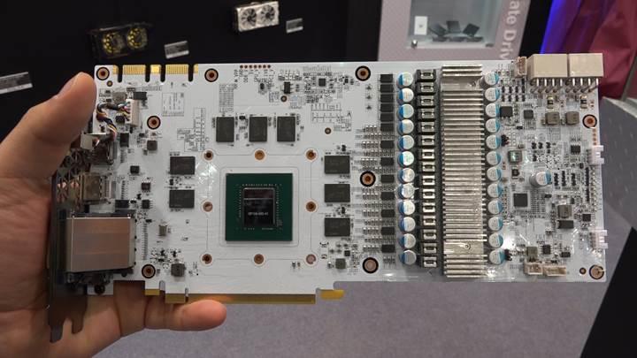 İşte en kaslı GeForce GTX 1080 ekran kartı ve 4GHz'de çalışan oyuncu RAM'leri