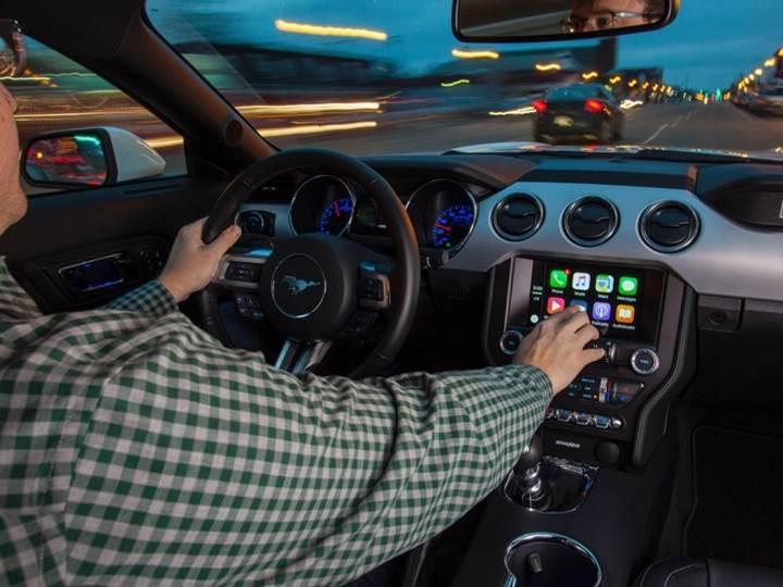 2017'de bütün Ford araçlarında CarPlay ve Android Auto yer alacak