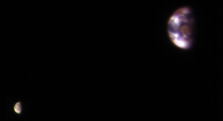 NASA'nın Mars'taki uzay aracından inanılmaz Dünya ve Ay görüntüsü