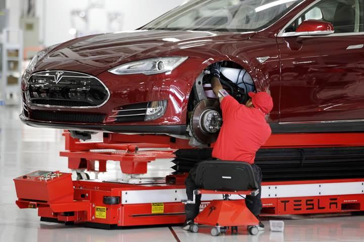 Tesla, Model 3 üretimine başlamak için son hazırlıkları yapıyor