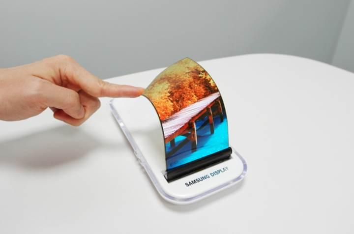 Apple, Samsung'a 4.3 milyar dolar değerinde OLED ekran siparişi verdi