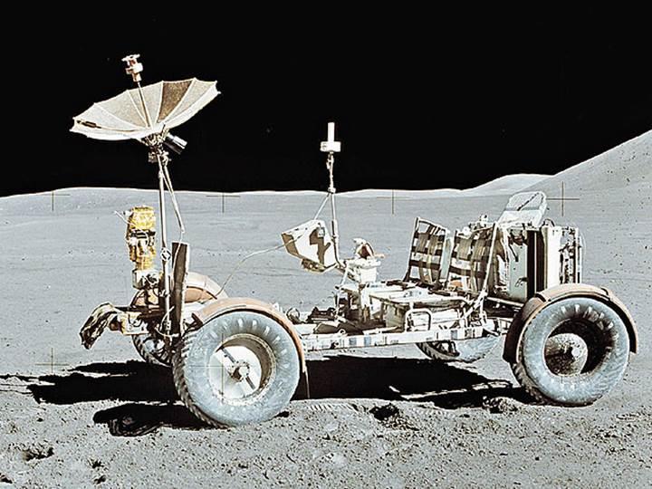 Alman mühendisler tarih yazmaya geliyor: 2018'de Ay'a uzay aracı indirecekler