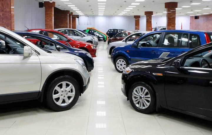 Otomobil ve hafif ticari araç satışlarında önemli bir düşüş yaşandı