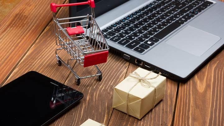 ETİD: Yurt dışı alışveriş siteleri ve sosyal medya satışları e-ticareti olumsuz etkiliyor