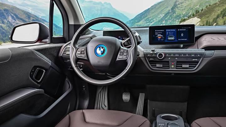 Makyajlanan BMW i3, performans odaklı yeni modelle geldi