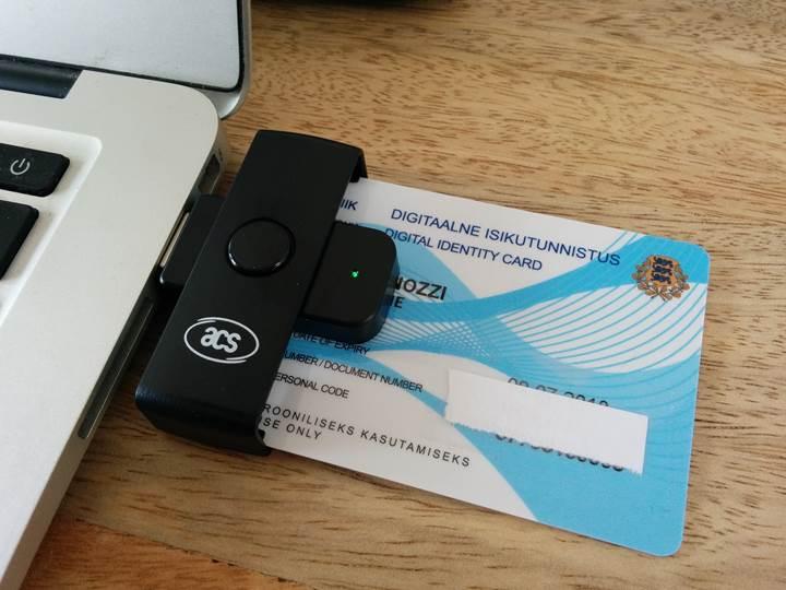 Estonya akıllı kimlik kartlarının kullanımını kısa bir süreliğine yasaklıyor