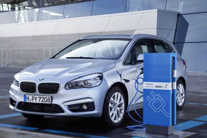 BMW, 2017'de 100.000'den fazla elektrikli araç sattı