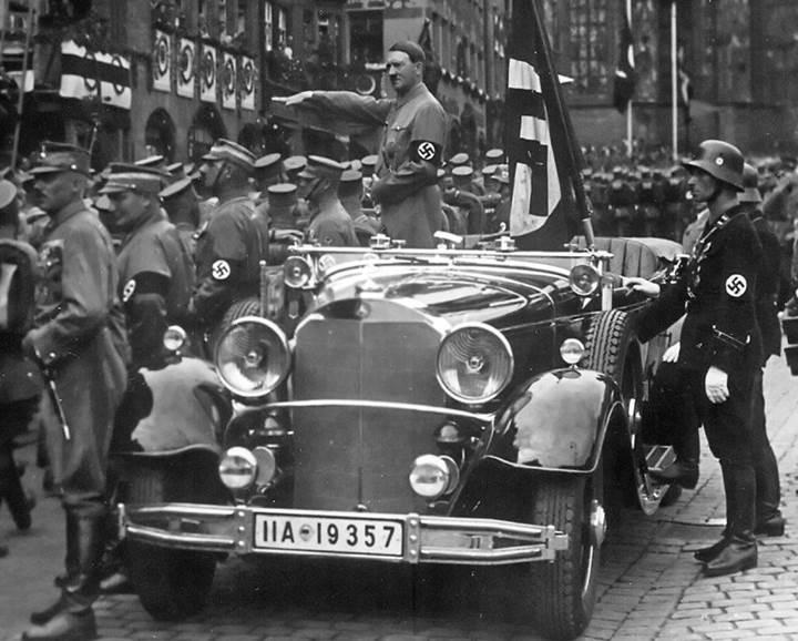 Adolf Hitler'in Mercedes'i açık arttırmaya çıkıyor
