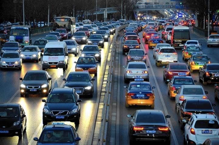 Çin, yakıt verimliliği standartlarını karşılamayan otomobilleri yasaklıyor