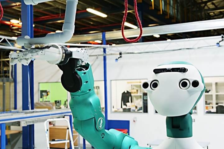 İngiliz e-ticaret devi Ocado'nun depoları robotlara emanet