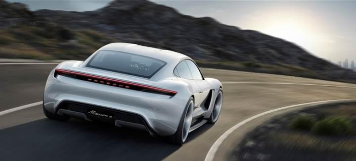 Porsche sağlam geliyor: Mission E, Tesla'lardan iki kat daha hızlı şarj olacak