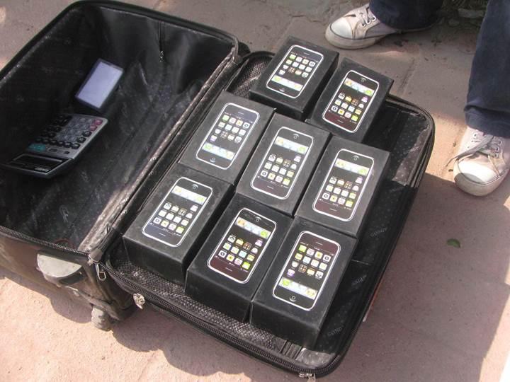 1 milyon dolarlık sahte iPhone satışı yapan Çinli hapis cezası aldı