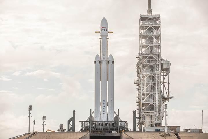 SpaceX'in bu haftaki çılgın planı: 3 farklı roketi aynı anda indirecekler
