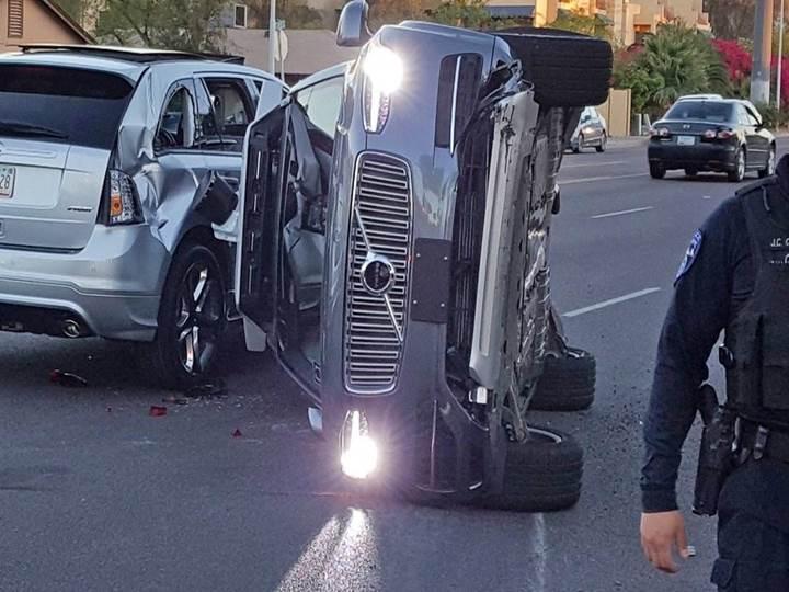 Uber'in otonom araç kazası güvenlik sorunlarını yeniden gündeme getirdi