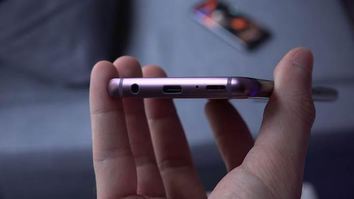 Samsung Galaxy S9 incelemesi 'Ele avuca sığıyor ama S9+ kadar iyi mi?'
