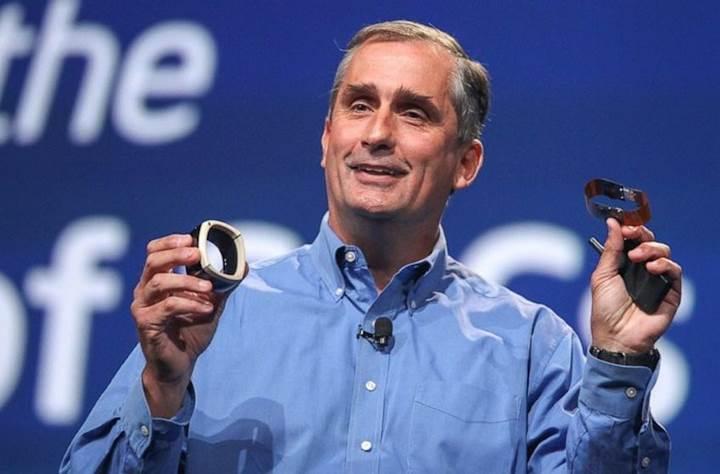 Intel giyilebilir cihaz macerasına son verdi