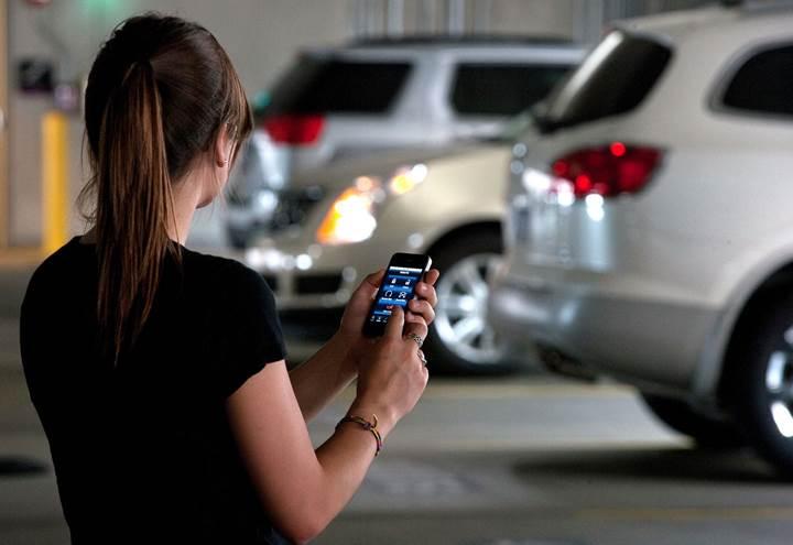 Otomobillerin akıllı telefonlarla uzaktan park edilebilmesine izin geliyor