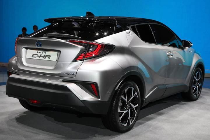 Toyota, hibrit C-HR için yerli batarya fikrine sıcak bakıyor