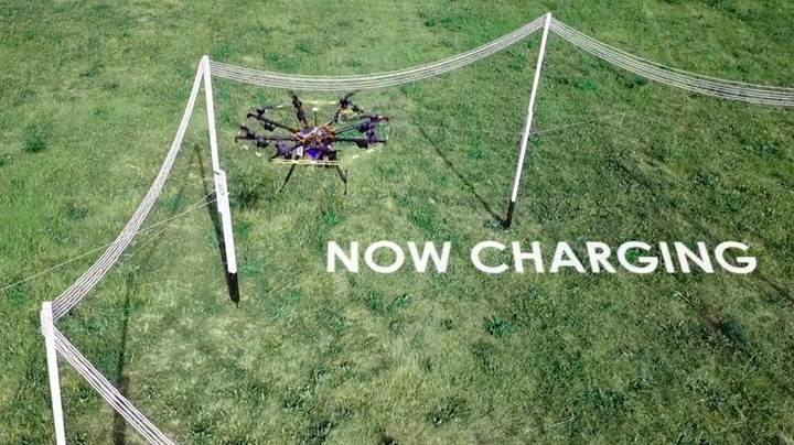 Drone'lar havadayken kablosuz olarak şarj edilebilecek
