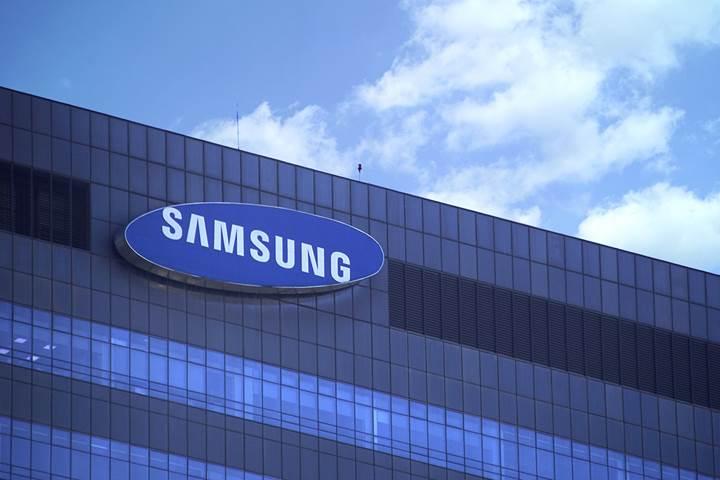 Samsung'un katlanabilir akıllı telefonu Kasım ayında görücüye çıkabilir