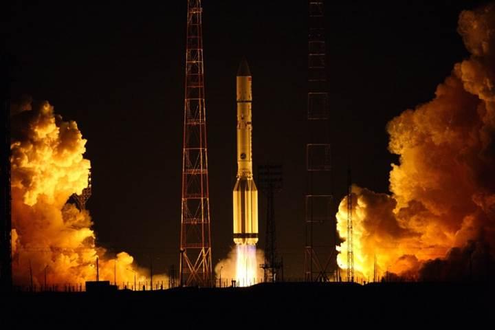 Milli uydu fırlatma sistemi için imzalar atıldı: Roketsan çalışmaya başlıyor!