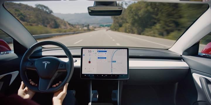 Tesla modelleri tam otonom sürüşe bir adım daha yaklaşıyor