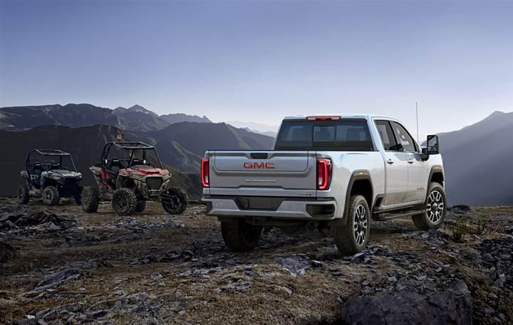 GMC, 14 ton çekme kapasitesine sahip 2020 Sierra HD pickup'ını tanıttı