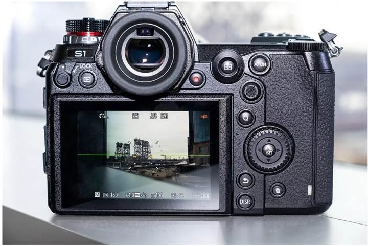 Panasonic yeni Lumix aynasız kamera serisini detaylandırdı
