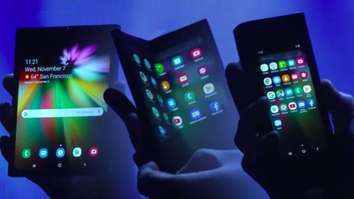 Katlanabilir Samsung telefonu yeni bir videoda gözüktü
