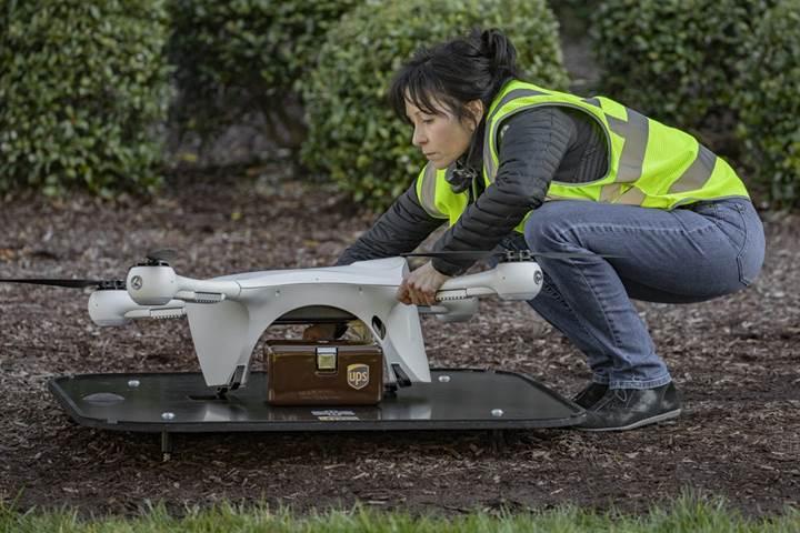 UPS, drone'la tıbbi numune teslimatına başlıyor