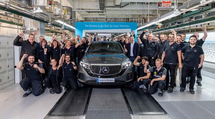Mercedes-Benz'in elektrikli SUV'si EQC, üretime girdi