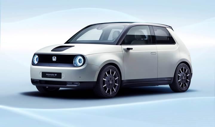 Honda, Avrupa'da çıkaracağı ilk elektrikli otomobilinin ismini açıkladı: Honda e