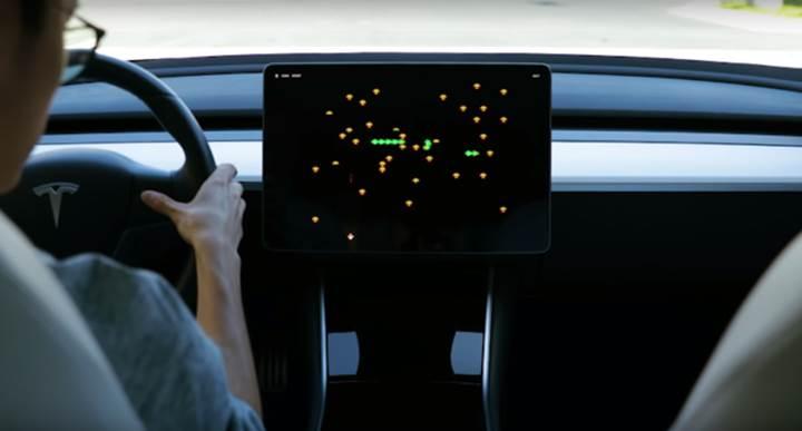 Elon Musk, Tesla araçlarda oynanabilecek yeni oyunların duyurusunu yaptı