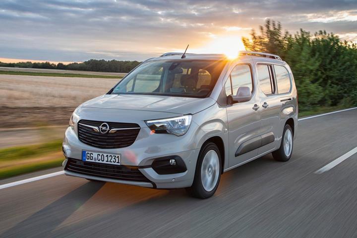 Yeni Opel Combo'ya 130 beygirlik 1.2 benzinli otomatik takviyesi