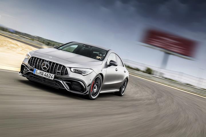 Mercedes-AMG'nin en yeni kompakt modelleri Türkiye'de satışa sunuldu