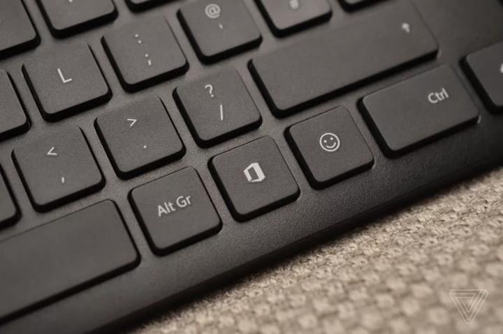 Microsoft'un yeni klavyelerinde Office ve Emoji tuşları olacak
