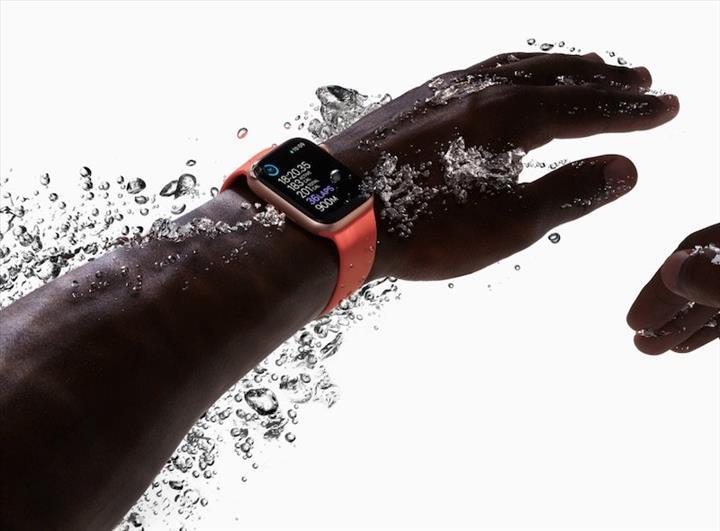 Apple Watch Series 6'nın suya karşı direnci yüksek olacak