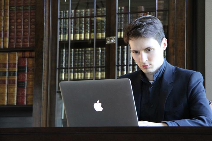 Telegram'ın kurucusu Pavel Durov: WhatsApp'ı telefonunuzdan silin!