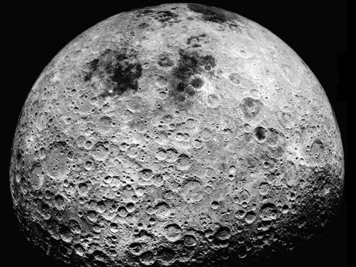 Astronomide bir ilk: Ay'ın 'uzak tarafına' yerleştirilen radyo teleskobu çalışmalara başladı
