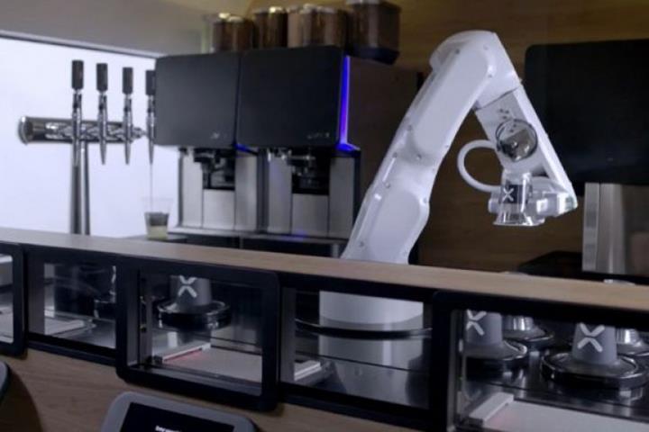 Karşınızda, kahve kuyruklarını en aza indirmeyi hedefleyen robot barista