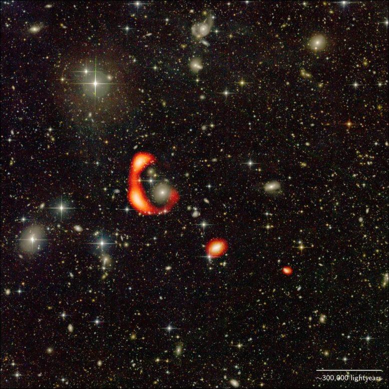 Uzak galaksi çevresinde gizemli, devasa hidrojen gazı halkası keşfedildi
